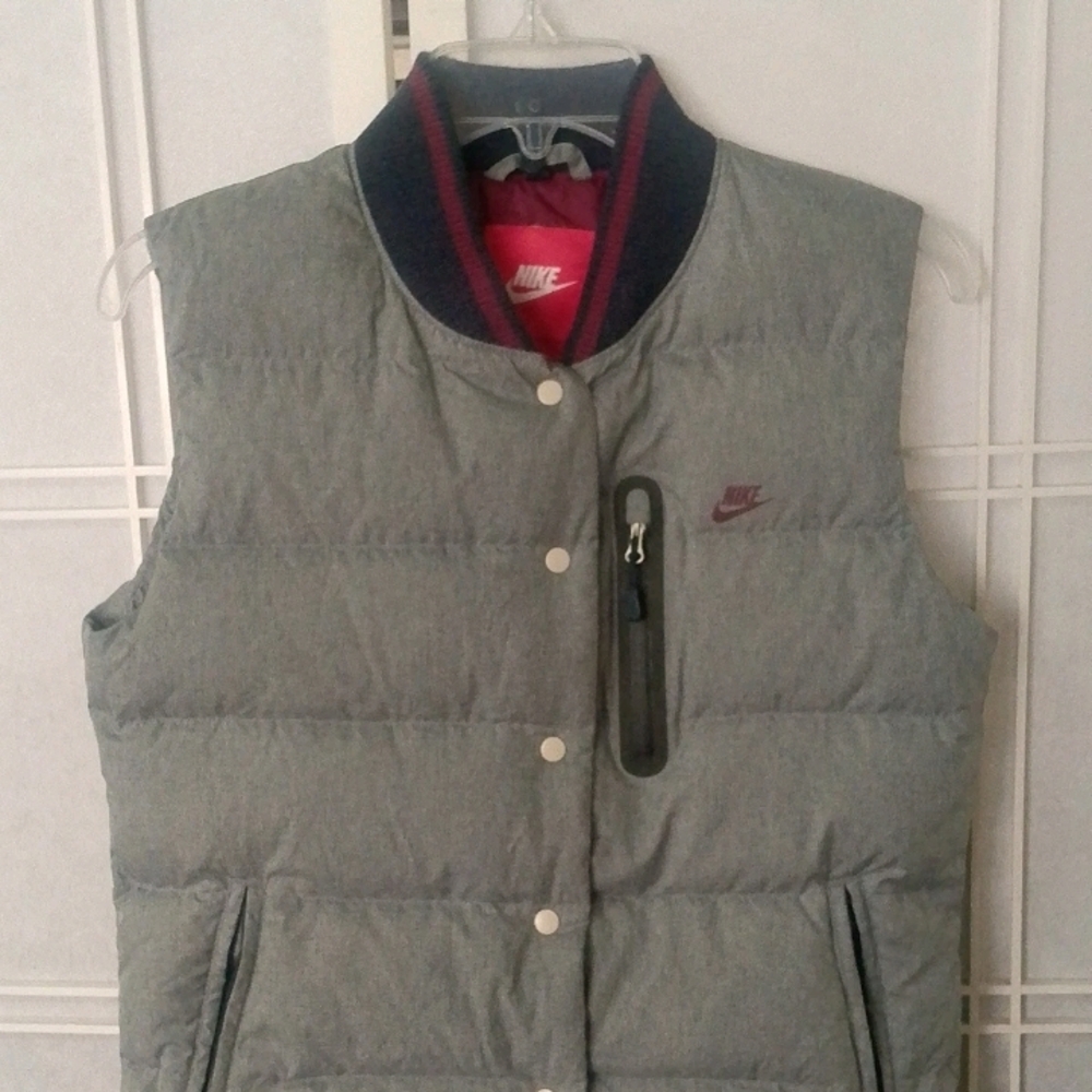 Nike Gray Puffer Vest with Red Accents